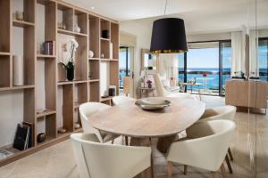 Uma área de estar em Hotel Don Pepe Gran Meliá