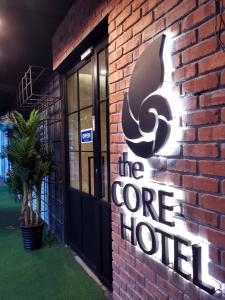 Vottorð, verðlaun, skilti eða annað skjal til sýnis á The Core Hotel