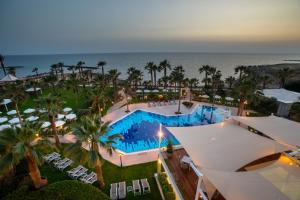 Басейн в Aquamare Beach Hotel & Spa або поблизу