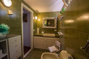 Koupelna v ubytování Villa B2 codice IUN Q1844
