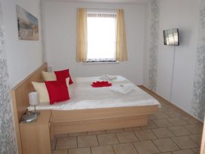 Postel nebo postele na pokoji v ubytování Hotel Bergmühle