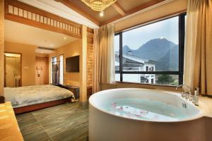 Ein allgemeiner Bergblick oder ein Berglick von des Hotels aus