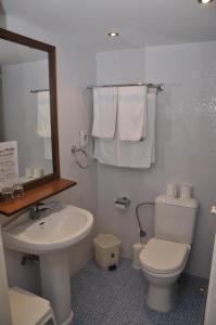 Koupelna v ubytování Tinos Beach Hotel