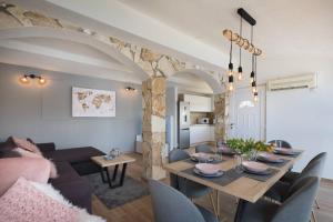Posedenie v ubytovaní Apartments Habek