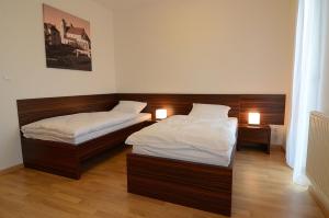 Postel nebo postele na pokoji v ubytování Hotel Bélier + 18 fotografií