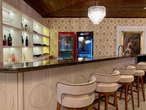 El lounge o bar de Hotel Staufenberg 20 fotos más
