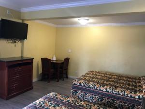 Gallery image of Colony Inn Motel in Bellflower