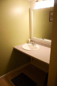 A bathroom at Mancos Inn