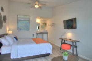Photo de la galerie de l'établissement OCEAN SHORES RESORT - Brand New Rooms, à Ocean Shores