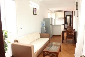 Η κουζίνα ή μικρή κουζίνα στο Davidduc 224 Âu Cơ