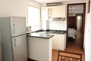 Η κουζίνα ή μικρή κουζίνα στο Davidduc 224 Âu Cơ +6 φωτογραφίες