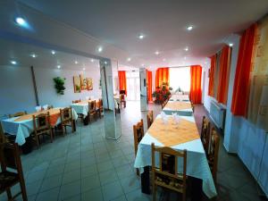Restaurace v ubytování Pensiunea La Ionica