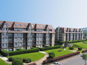 an aerial view of an apartment complex at Lagrange Vacances Les Résidences in Villers-sur-Mer