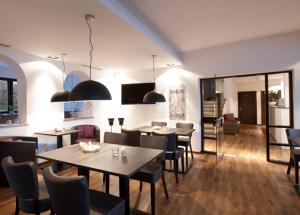 Posezení v ubytování Hotel Seeluna am Klostersee