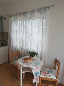 Fotografia z galérie ubytovania Holiday Home Riverside v destinácii Komin