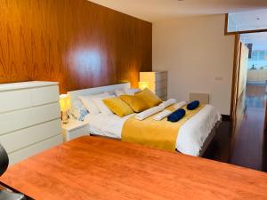 Posteľ alebo postele v izbe v ubytovaní Villa OCEAN Infinity heated pool optional