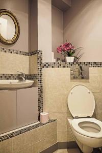 Afbeelding uit fotogalerij van Au Fil de l'Eau in Mouroux +46 foto's