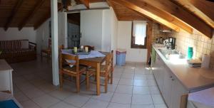 Kuchyň nebo kuchyňský kout v ubytování Stella Rooms