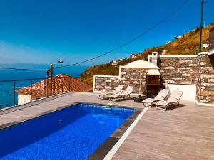 Villa da Bisa with heated swiming pool tesisinde veya buraya yakın yüzme havuzu