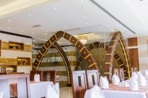 Restaurace v ubytování Mangrove Hotel