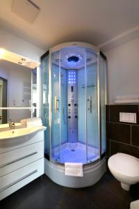 Phòng tắm tại Metropol Central +22 ảnh