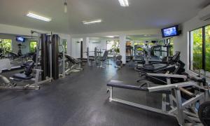 Het fitnesscentrum en/of fitnessfaciliteiten van Occidental Punta Cana - All Inclusive Resort - Barcelo Hotel Group "Newly Renovated"