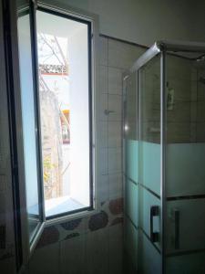 A bathroom at Stranizza d'amuri, al Capo vero cuore di Palermo vedi anche atocà1 Még 34 kép