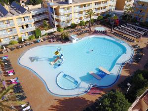 Basen w obiekcie Apartamentos Turisticos Terralta lub w pobliżu