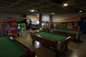 Pokój gier w obiekcie Apartamentos Turisticos Terralta