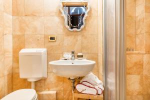 Koupelna v ubytování Luxury Venetian Rooms