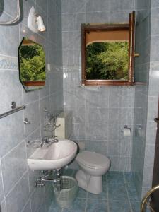 Koupelna v ubytování Apartman Peršić