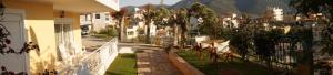 A garden outside Τhe Sunny Apartments