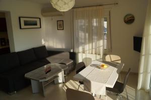 Gallery image of Τhe Sunny Apartments in Igoumenitsa