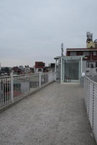 Rõdu või terrass majutusasutuses AncyrA TamTam Hotel Center Old Quarter - Next to Hoan Kiem Lake
