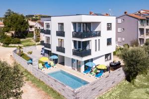 Πισίνα στο ή κοντά στο Villa Cindrić