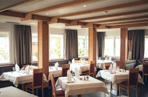 Εστιατόριο ή άλλο μέρος για φαγητό στο Saldur Small Active Hotel