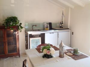 A kitchen or kitchenette at Villa Giovanna
