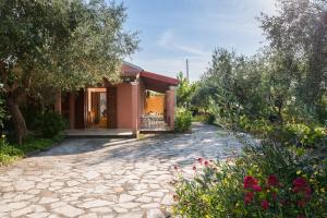 Κήπος έξω από το Sophie's House