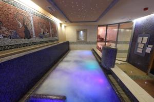 Hotel Mirta - San Simon Resort内部或周边的泳池