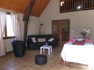 Χώρος καθιστικού στο Holiday Home La Grange by Interhome
