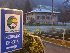 Certifikát, hodnocení, plakát nebo jiný dokument vystavený v ubytování Agroturismo Iberreko Errota