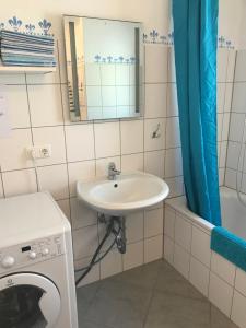 Ένα μπάνιο στο Unterkunft für Arbeiter und Monteure +47 φωτογραφίες