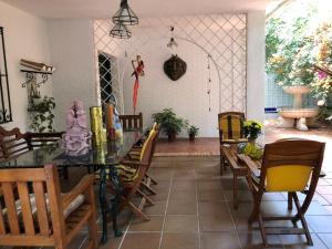 Posedenie v ubytovaní Rentcostadelsol Villa Pinares-Malaga