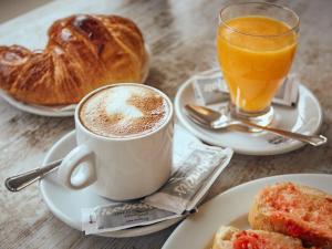 Opciones de desayuno disponibles en Hostal Nobadis