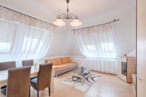 Posedenie v ubytovaní Fortuna 7 Apartments
