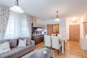 Kuchyňa alebo kuchynka v ubytovaní Fortuna 7 Apartments