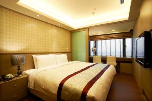 TV a/nebo společenská místnost v ubytování Master Hotel + 22 fotografií