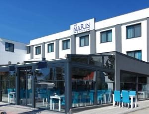 A restaurant or other place to eat at My Marin Otel