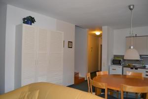 Η κουζίνα ή μικρή κουζίνα στο Apartmány Holiday Pec