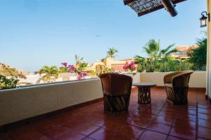 
Un balcón o terraza de Via a la Casa - Luxury Cabo Villa
